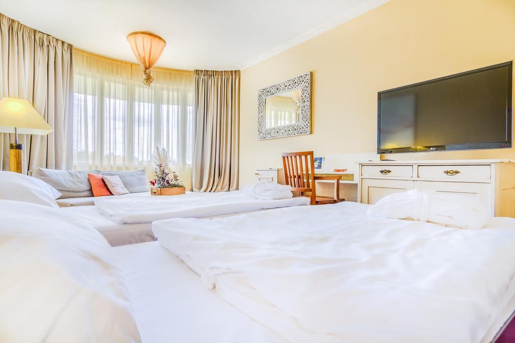 Villa St. Tropez Praga Habitación foto